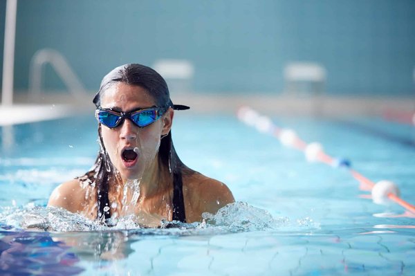 Achetez vos lunettes de natation avec l'aide d'un expert.