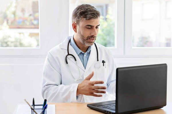 Médecin de garde : Les atouts clés pour une prise en charge médicale optimale en tout temps